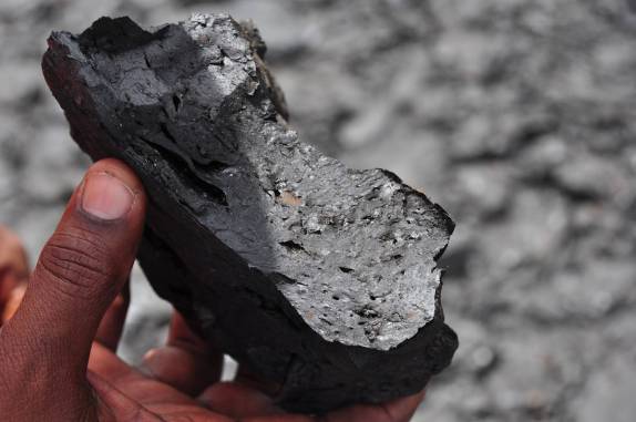 Piche endurecido no Pitch Lake, região de San Fernado, em Trinidad e Tobago